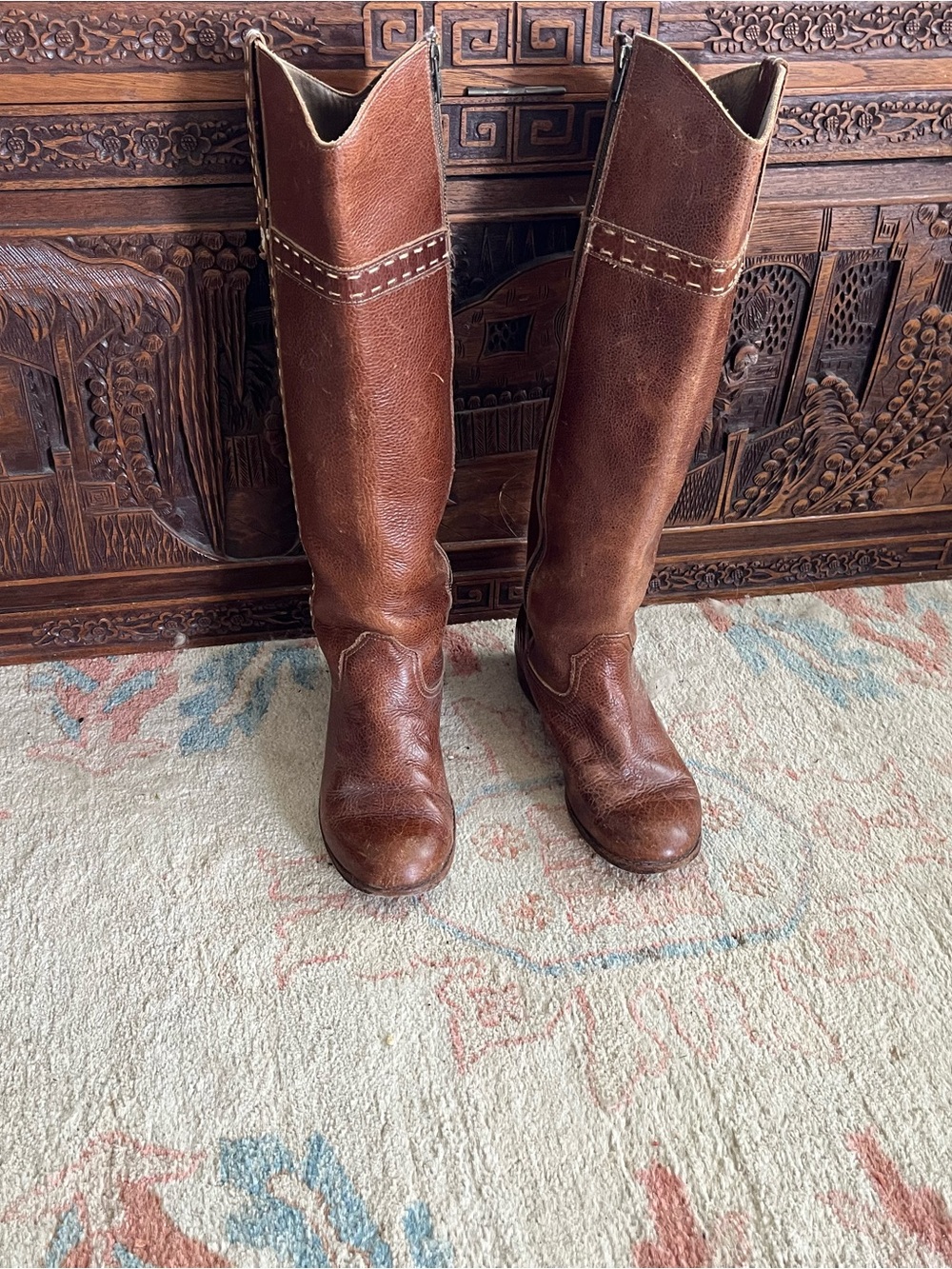 Classic Cinnamon Brown Leather Riding Boots with beige stitching 8.5